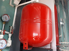 Akumulator hidrolik dan tangki membran Zavod VarmGaz